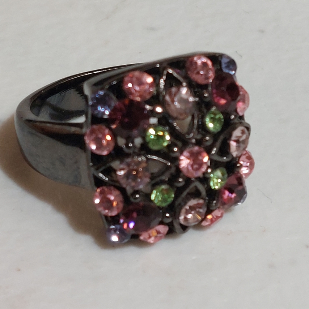 Gunmetal Tone Ring Embellished with Multicolor Sparkly Rhinestones Size 8 - Picture 6 of 8